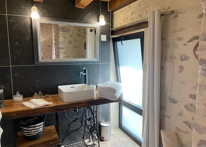 Pres De La Fleche - Animaux Admis - Petit-dejeuner Inclus - Fr-1-410-477 Bed & Breakfast *